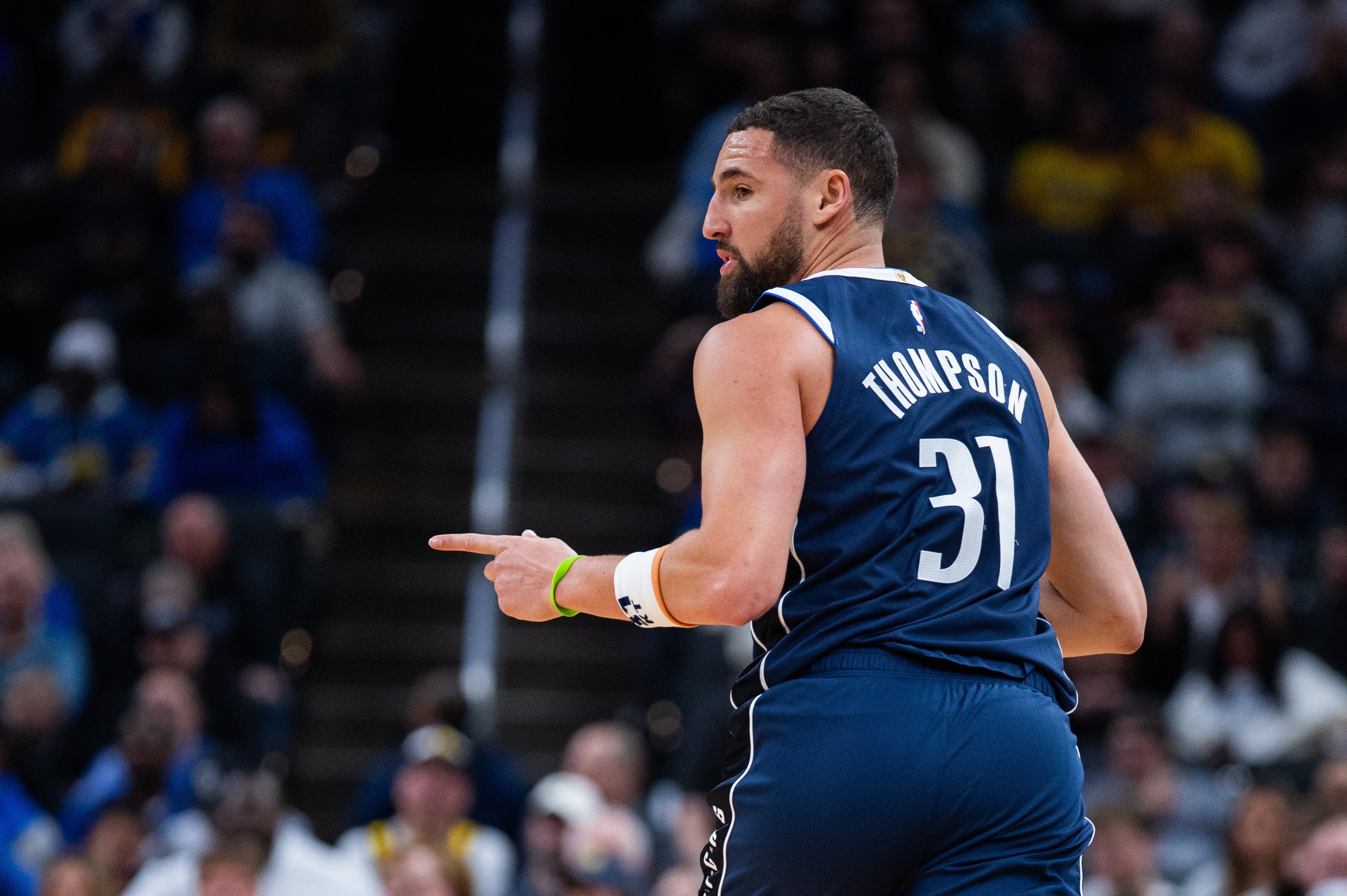 开云中国-战旧主！克莱三分9中5得到15分1板1助1断1帽